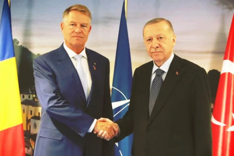 Cumhurbaşkanı Erdoğan ve Romanya Cumhurbaşkanı İohannis Arasındaki Önemli Görüşme
